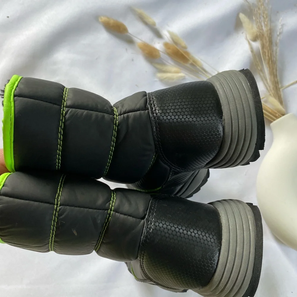 wonder nation size 6 boots winter black green